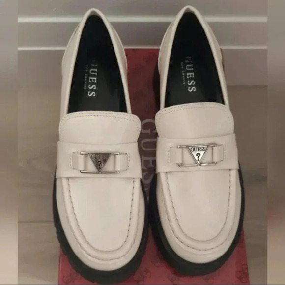 GUESS | Women's Ivory 150 Patent Chunky Loafers Size 7.5 - Picture 1 of 5